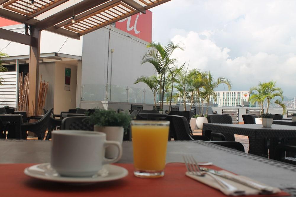 Mi Hotel Sandiego Medellín Eksteriør billede